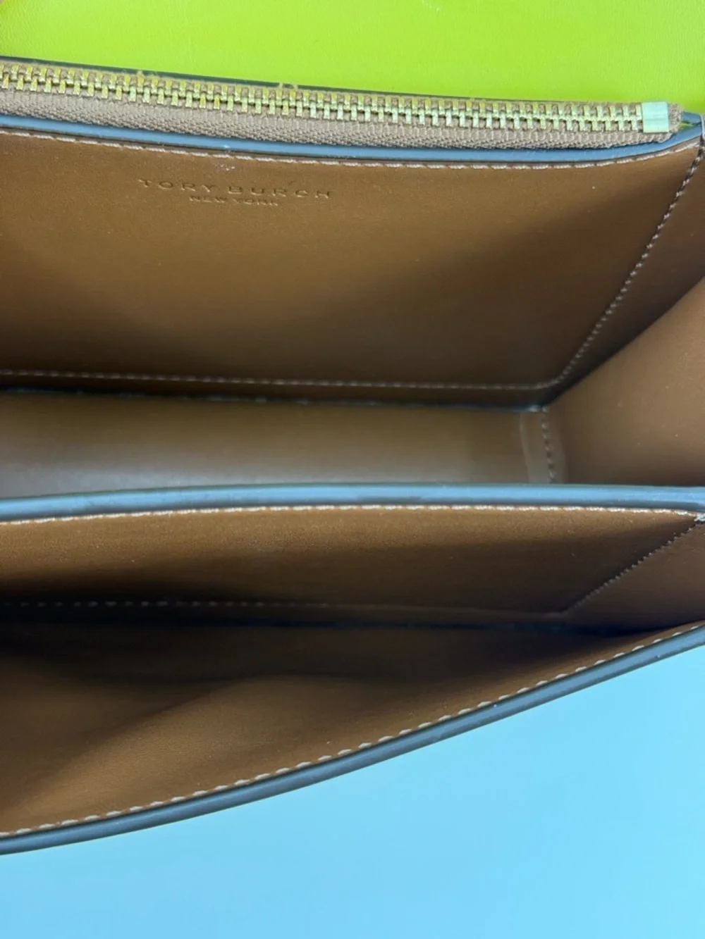 Tory Burch Eleanor Small Convertible Lime Green Leather Crossbody Shoulder Bag - Picture 9 of 17